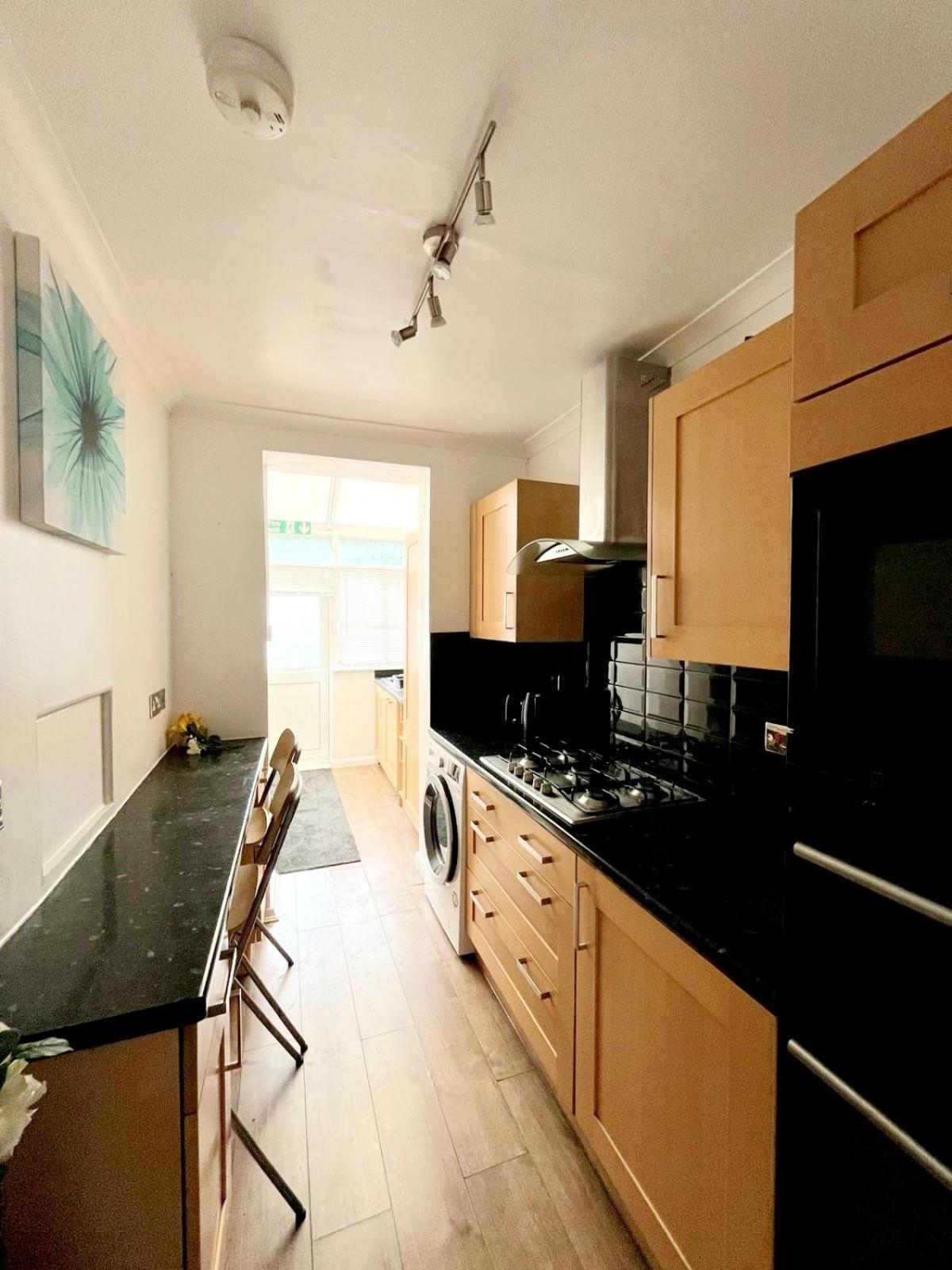 Cosy Room Stay 4 ซัตทอน ภายนอก รูปภาพ